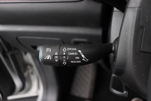 MG EHS  LUXURY  1.5 T GDI PHEV + A/T + GPS + LEDER + CAMERA + PDC + CRUISE + PANO DAK + ALU 18