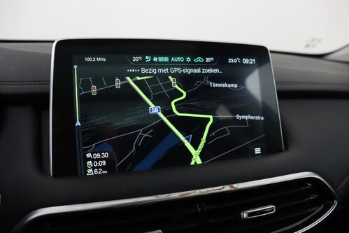 MG EHS  LUXURY  1.5 T GDI PHEV + A/T + GPS + LEDER + CAMERA + PDC + CRUISE + PANO DAK + ALU 18