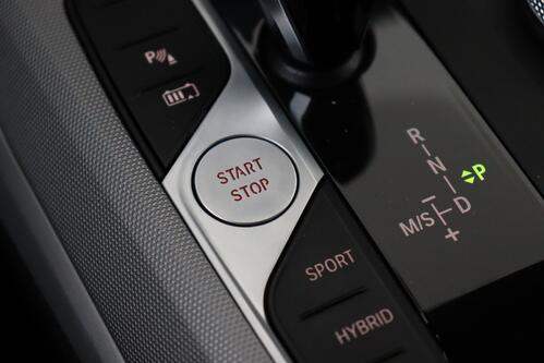 BMW 320  e iA  PHEV+ CARPLAY + GPS + PDC + CRUISE + ALU 