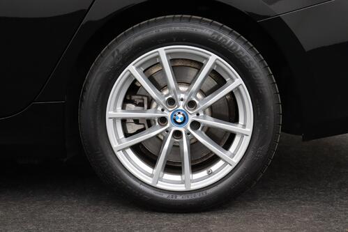 BMW 320  e iA  PHEV+ CARPLAY + GPS + PDC + CRUISE + ALU 