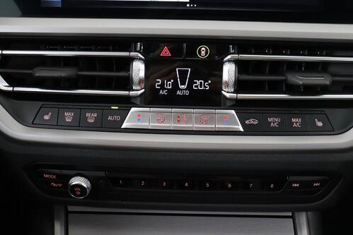 BMW 320  e iA  PHEV+ CARPLAY + GPS + PDC + CRUISE + ALU 