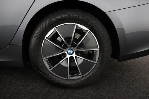 BMW 318  IA + CARPLAY + GPS + PDC + CRUISE + LEDER + ALU 