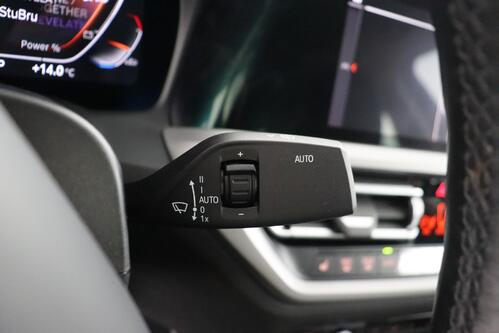 BMW 318  IA + CARPLAY + GPS + PDC + CRUISE + LEDER + ALU 