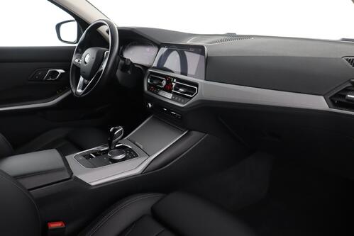 BMW 318  IA + CARPLAY + GPS + PDC + CRUISE + LEDER + ALU 