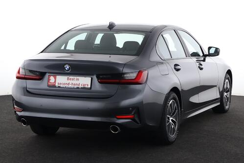 BMW 318  IA + CARPLAY + GPS + PDC + CRUISE + LEDER + ALU 