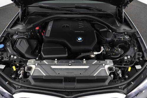 BMW 318  IA + CARPLAY + GPS + PDC + CRUISE + LEDER + ALU 