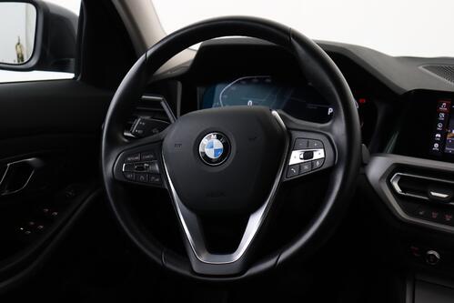 BMW 320 IA TOURING ADVANTAGE + CARPLAY + GPS + PDC + CRUISE + ALU