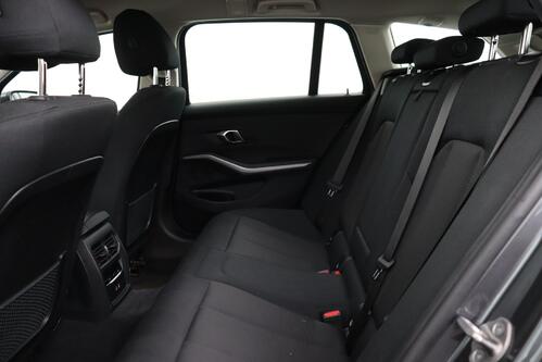 BMW 320 IA TOURING ADVANTAGE + CARPLAY + GPS + PDC + CRUISE + ALU