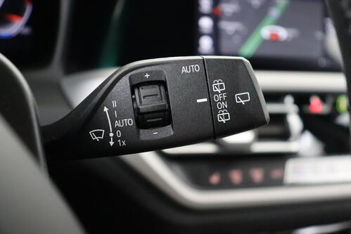 BMW 320 IA TOURING ADVANTAGE + CARPLAY + GPS + PDC + CRUISE + ALU