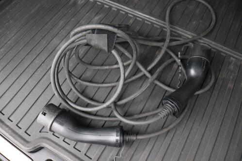 VOLVO V60 INSCRIPTION  2.0T6  GEARTRONIC PHEV + GPS + LEDER + CAMERA + PDC + CRUISE + ALU 19 + TREKHAAK 