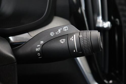 VOLVO V60 INSCRIPTION  2.0T6  GEARTRONIC PHEV + GPS + LEDER + CAMERA + PDC + CRUISE + ALU 19 + TREKHAAK 