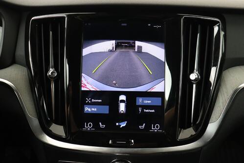 VOLVO V60 INSCRIPTION  2.0T6  GEARTRONIC PHEV + GPS + LEDER + CAMERA + PDC + CRUISE + ALU 19 + TREKHAAK 