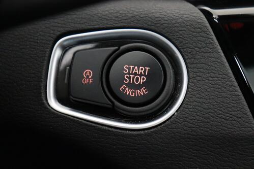 BMW X1 sDrive18d + GPS + PDC + CRUISE + PANO + LEDER + ALU 