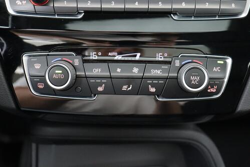 BMW X1 sDrive18d + GPS + PDC + CRUISE + PANO + LEDER + ALU 