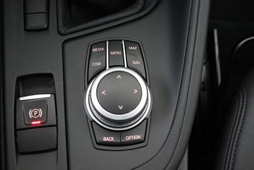 BMW X1 sDrive18d + GPS + PDC + CRUISE + PANO + LEDER + ALU 