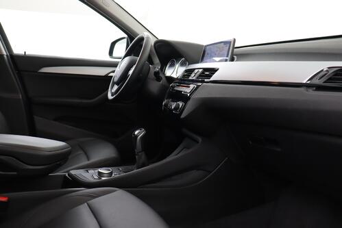 BMW X1 sDrive18d + GPS + PDC + CRUISE + PANO + LEDER + ALU 