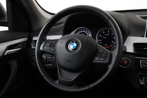 BMW X1 sDrive18d + GPS + PDC + CRUISE + PANO + LEDER + ALU 