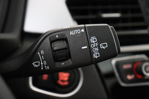 BMW X1 sDrive18d + GPS + PDC + CRUISE + PANO + LEDER + ALU 