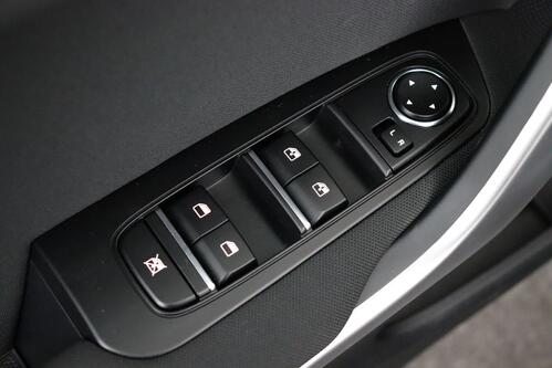 KIA Ceed SW 1.5 T-GDI 1 + CARPLAY + GPS + CAMERA + PDC + ALU