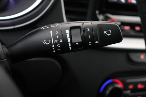 KIA Ceed SW 1.5 T-GDI 1 + CARPLAY + GPS + CAMERA + PDC + ALU