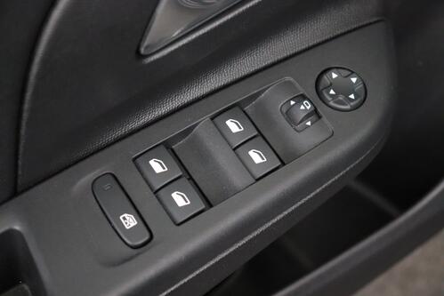 OPEL Corsa GS LINE 1.2 PURETECH + A/T +  CARPLAY + CAMERA + PDC + CRUISE + ALU