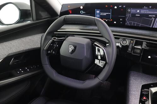 PEUGEOT 3008  ALLURE 1.2 PURETECH EAT8  HEV + A/T + GPS + CARPLAY + CAMERA + PDC + CRUISE(ACC) + ALU 19