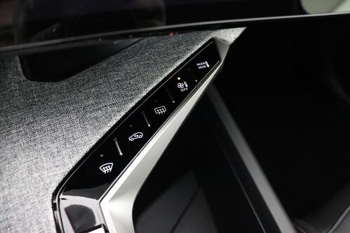 PEUGEOT 3008  ALLURE 1.2 PURETECH EAT8  HEV + A/T + GPS + CARPLAY + CAMERA + PDC + CRUISE(ACC) + ALU 19