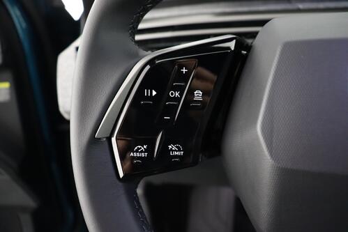 PEUGEOT 3008  ALLURE 1.2 PURETECH EAT8  HEV + A/T + GPS + CARPLAY + CAMERA + PDC + CRUISE(ACC) + ALU 19