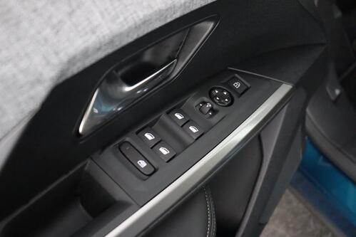 PEUGEOT 3008  ALLURE 1.2 PURETECH EAT8  HEV + A/T + GPS + CARPLAY + CAMERA + PDC + CRUISE(ACC) + ALU 19