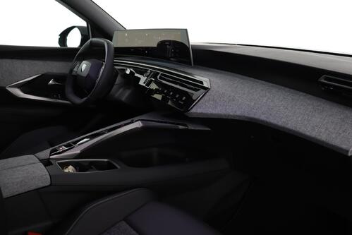 PEUGEOT 3008  ALLURE 1.2 PURETECH EAT8  HEV + A/T + GPS + CARPLAY + CAMERA + PDC + CRUISE(ACC) + ALU 19