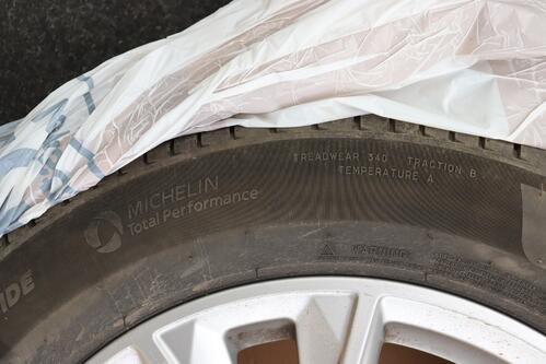 AUDI Q3 35 2.0 TDI S-TRONIC + A/T + AIRCO + HALF-LEDER