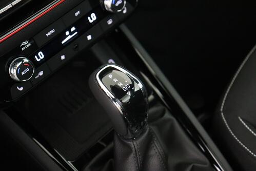 SKODA Kamiq  MONTE CARLO 1.0 TSI DSG + CARPLAY + CAMERA + PDC + CRUISE + ALU 17