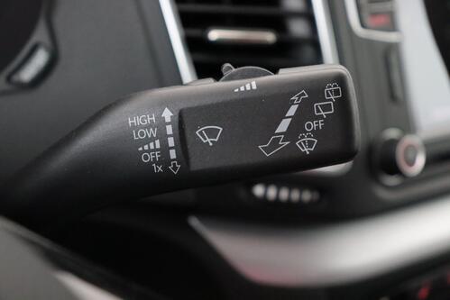 VOLKSWAGEN Sharan  1.4 TSI DSG + 7PL. + GPS + PDC + ALU + TREKHAAK