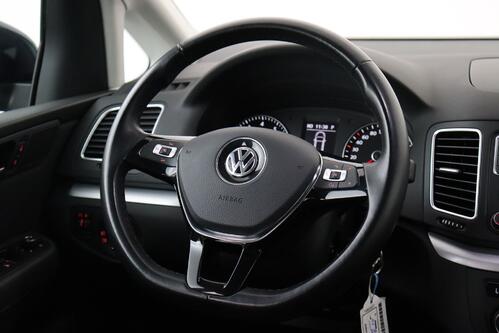 VOLKSWAGEN Sharan  1.4 TSI DSG + 7PL. + GPS + PDC + ALU + TREKHAAK