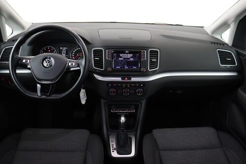 VOLKSWAGEN Sharan  1.4 TSI DSG + 7PL. + GPS + PDC + ALU + TREKHAAK