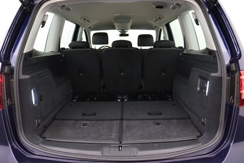 VOLKSWAGEN Sharan  1.4 TSI DSG + 7PL. + GPS + PDC + ALU + TREKHAAK