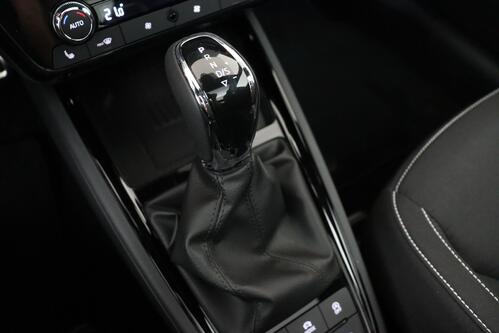 SKODA Kamiq MONTE CARLO 1.0 TSI DSG + CARPLAY + CAMERA + PDC + PANO DAK + ALU 17