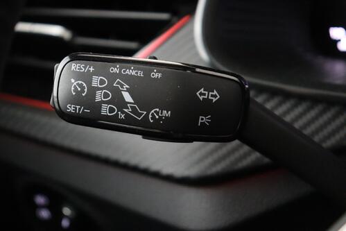 SKODA Kamiq MONTE CARLO 1.0 TSI DSG + CARPLAY + CAMERA + PDC + PANO DAK + ALU 17