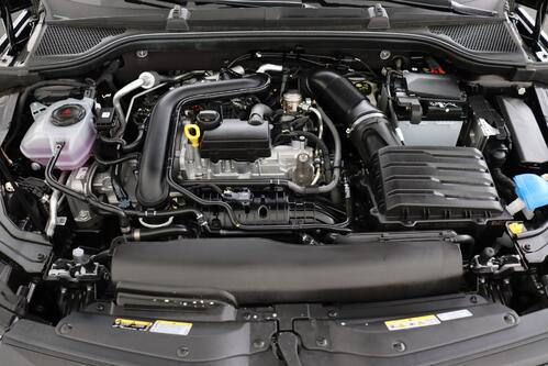 SKODA Kamiq MONTE CARLO 1.0 TSI DSG + CARPLAY + CAMERA + PDC + PANO DAK + ALU 17