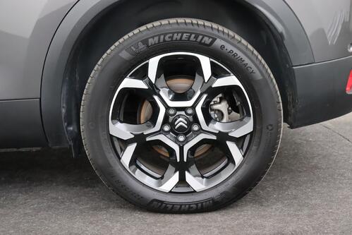 CITROEN C5 Aircross PLUS  1.2 PURETECH  131PK + GPS + CARPLAY + CAMERA + PDC + CRUISE + HALF/LEDER + ALU 18