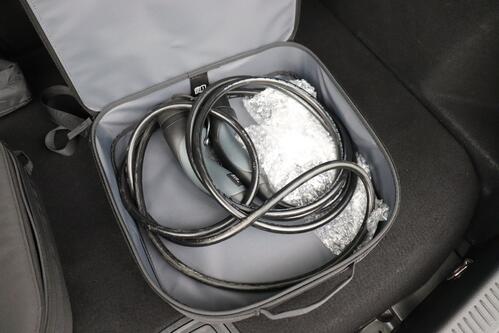 MERCEDES-BENZ A  250 e iA PROGRESSIVE DCT  + GPS + CAMERA + PDC + HALF-LEDER + ALU 