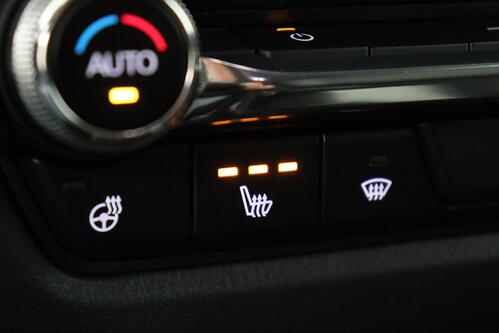 MAZDA CX-30 SKYACTIVE -G 150 PK COSMO MHEV + A/T + GPS + LEDER + CAMERA + PDC + ALU +TREKHAAK 