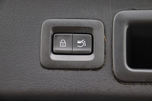 MAZDA CX-30 SKYACTIVE -G 150 PK COSMO MHEV + A/T + GPS + LEDER + CAMERA + PDC + ALU +TREKHAAK 