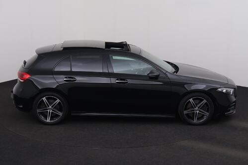 MERCEDES-BENZ A 220 iA AMG LINE + CAMERA + GPS + PDC + CRUISE (ACC) + PANO + LEDER 