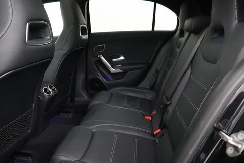 MERCEDES-BENZ A 220 iA AMG LINE + CAMERA + GPS + PDC + CRUISE (ACC) + PANO + LEDER 