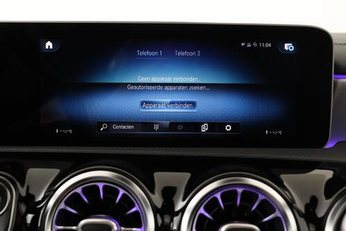 MERCEDES-BENZ A 220 iA AMG LINE + CAMERA + GPS + PDC + CRUISE (ACC) + PANO + LEDER 