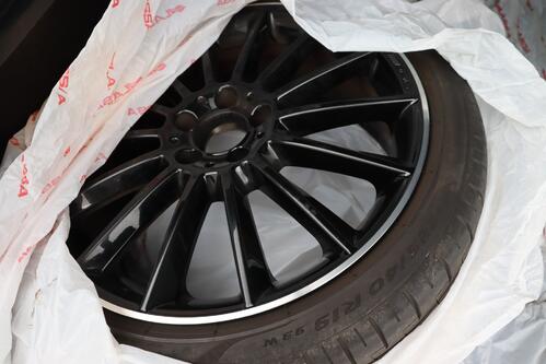 MERCEDES-BENZ A 220 iA AMG LINE + CAMERA + GPS + PDC + CRUISE (ACC) + PANO + LEDER 