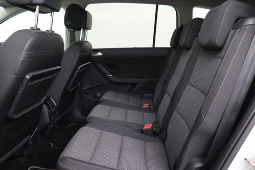 VOLKSWAGEN Touran 1.5 TSI DSG7 + 7PL. + CARPLAY + CAMERA + PDC