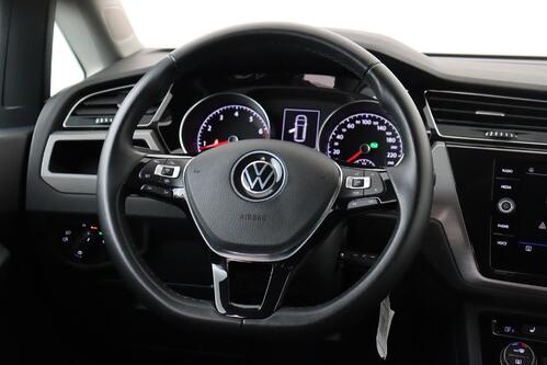 VOLKSWAGEN Touran 1.5 TSI DSG7 + 7PL. + CARPLAY + CAMERA + PDC