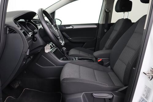 VOLKSWAGEN Touran 1.5 TSI DSG7 + 7PL. + CARPLAY + CAMERA + PDC